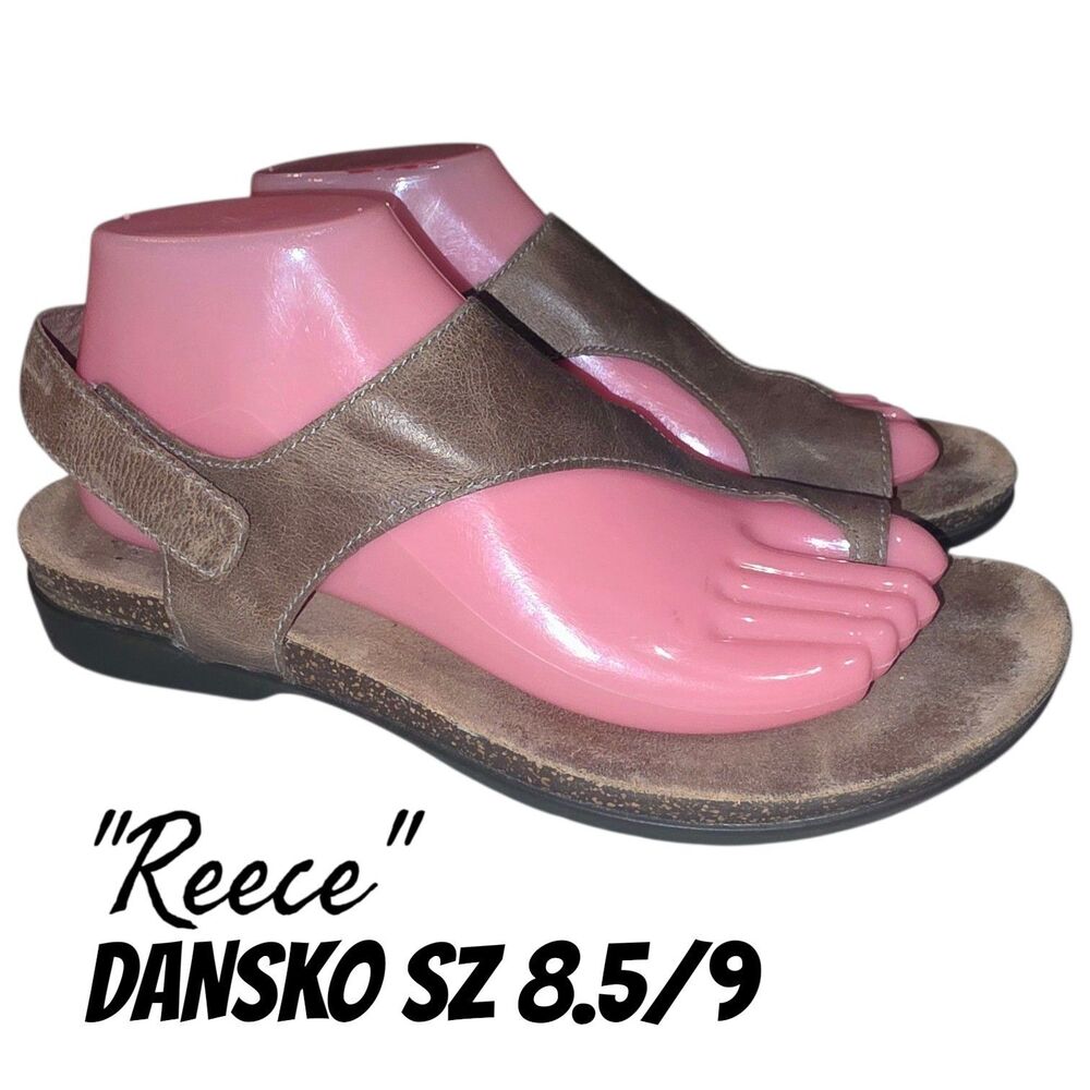 Dansko Reece 8.5/9 Tan Leather Distressed Toe Loop Slight Wedge Boho Fun Sandals